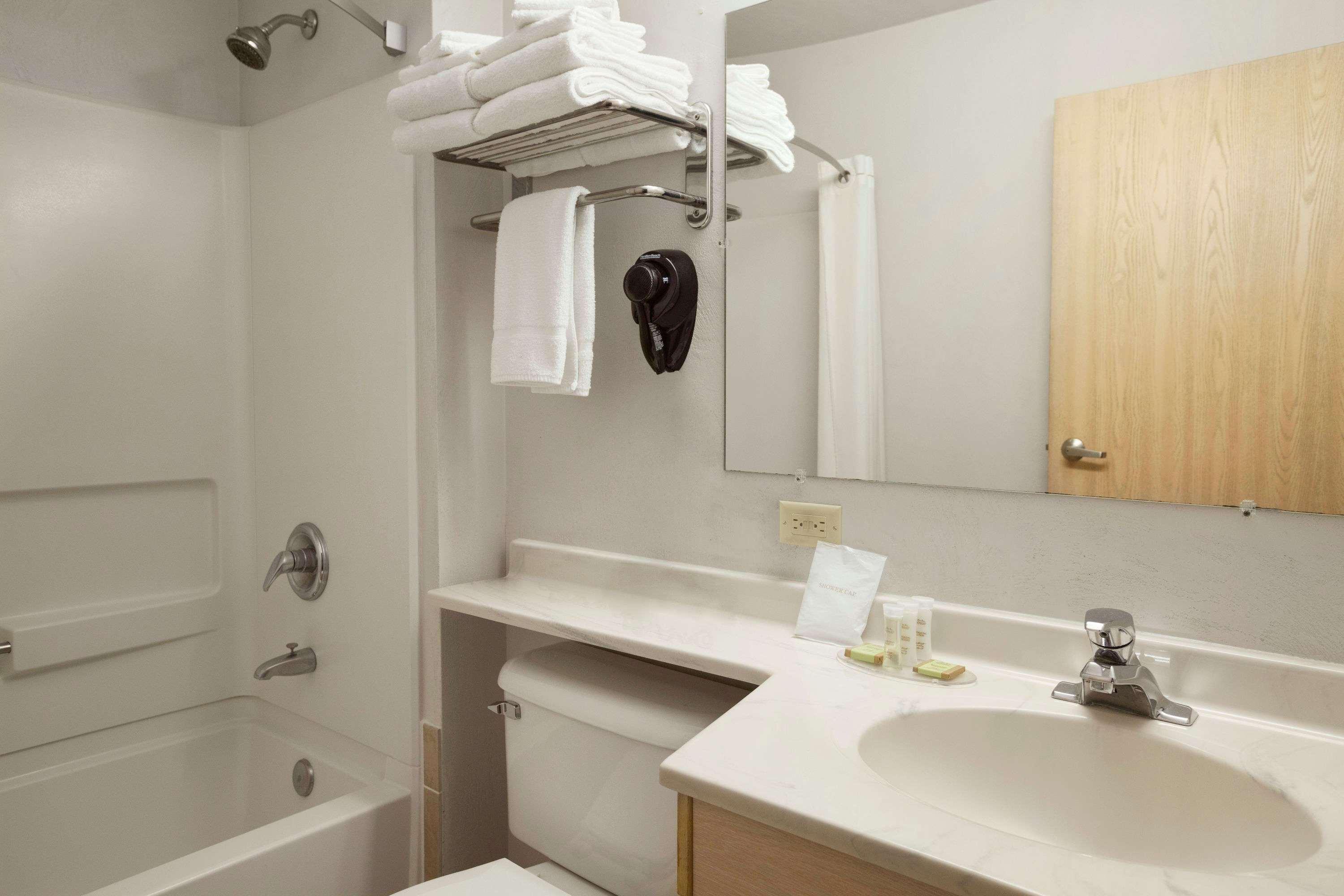 ซูเปอร์ 8 บาย วินด์แฮม เบลิลงแฮม แอร์พอร์ต/เฟิร์นเดล Hotel ห้อง รูปภาพ